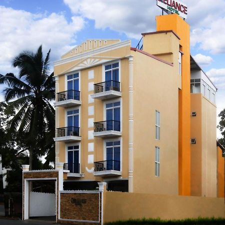 Boralesgamuwa Reliance Hotel المظهر الخارجي الصورة